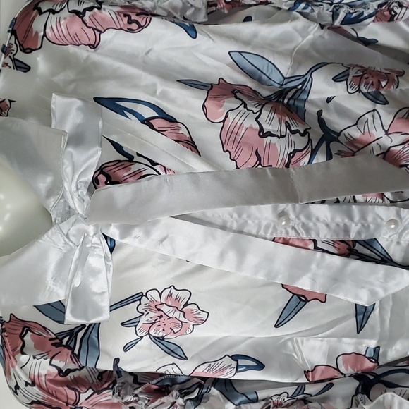 Cute top (NWOT) - Picture 2 of 7